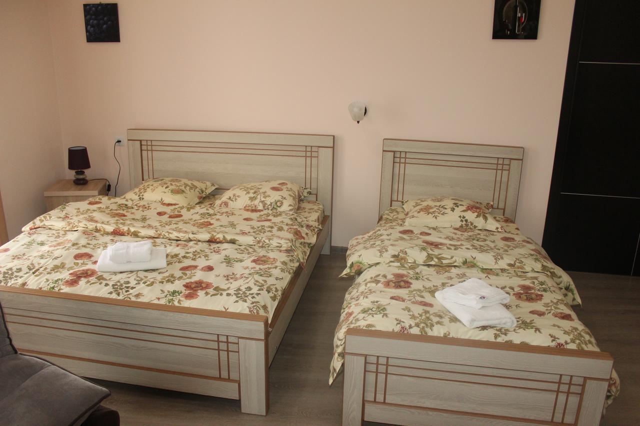 Hotel Vita Tbilisi Esterno foto
