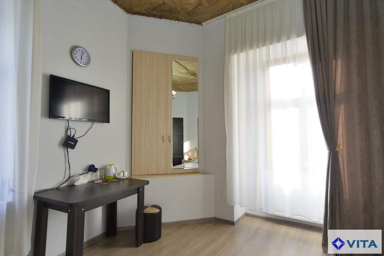 Hotel Vita Tbilisi Esterno foto