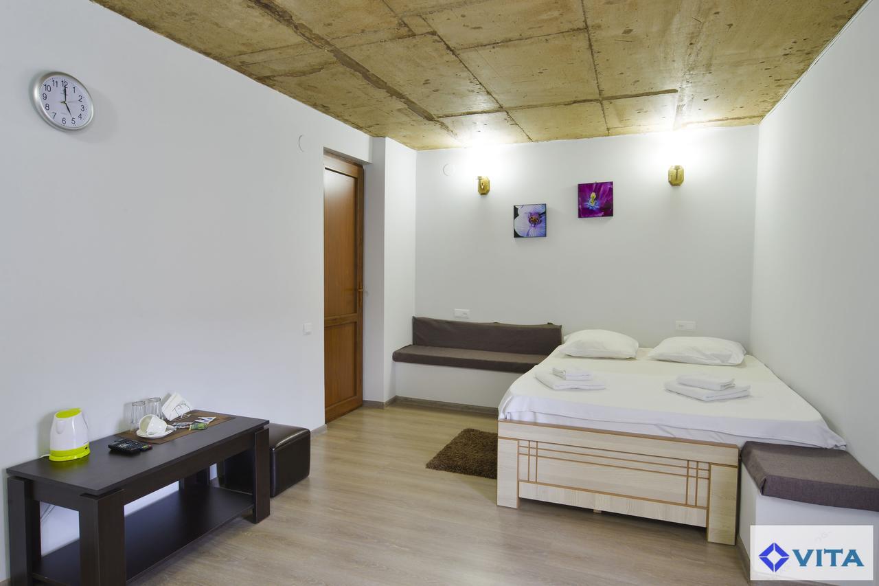Hotel Vita Tbilisi Esterno foto