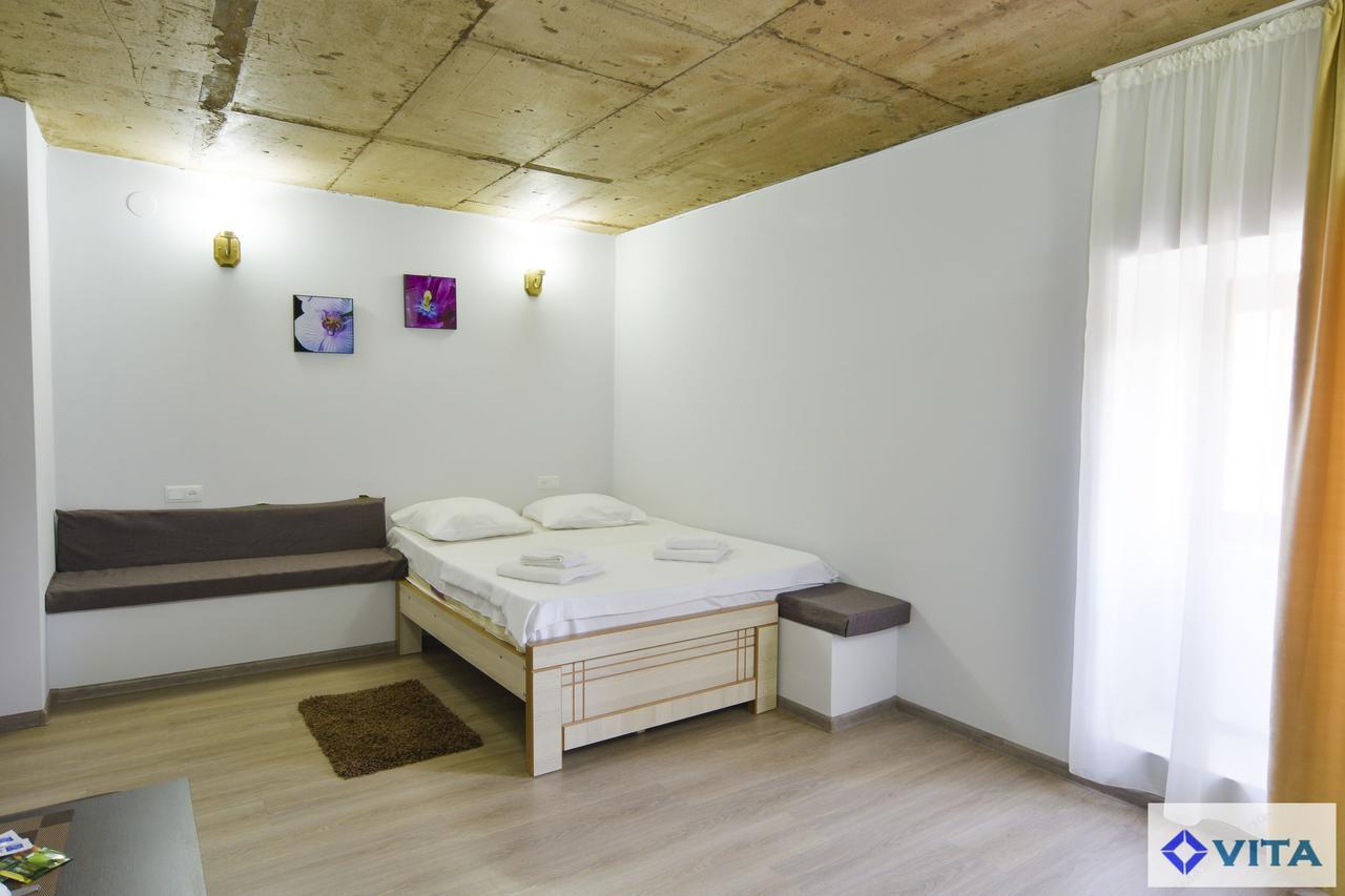 Hotel Vita Tbilisi Esterno foto